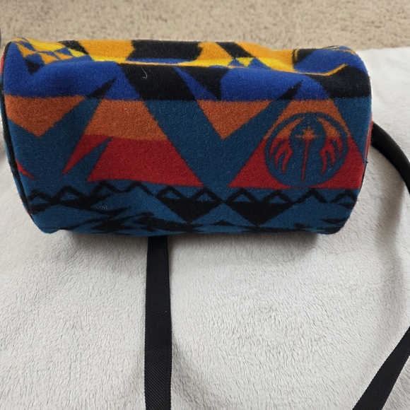 Pendleton Men's Multicolor Patterned Bag - Picture 5 of 8